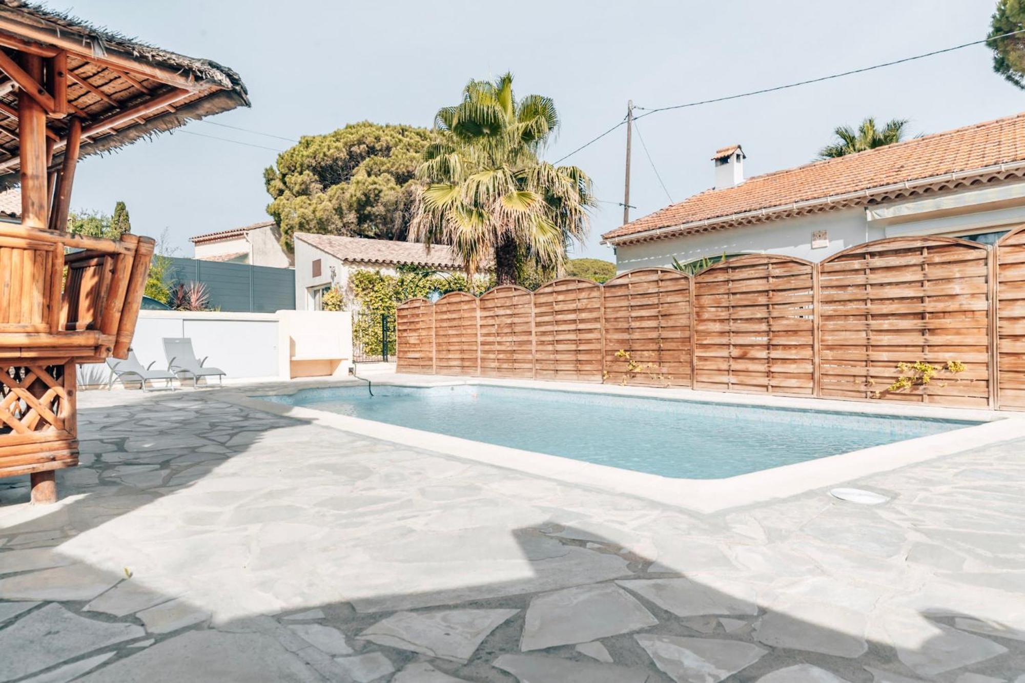 Reve D'Azur, 2 Chambres, Maison Julia En Bord De Mer A La Nartelle, Piscine Partagee, Parking & Terrasse Bbq, Wifi Et Draps Inclus Plage A Pied Sainte-Maxime Exterior foto